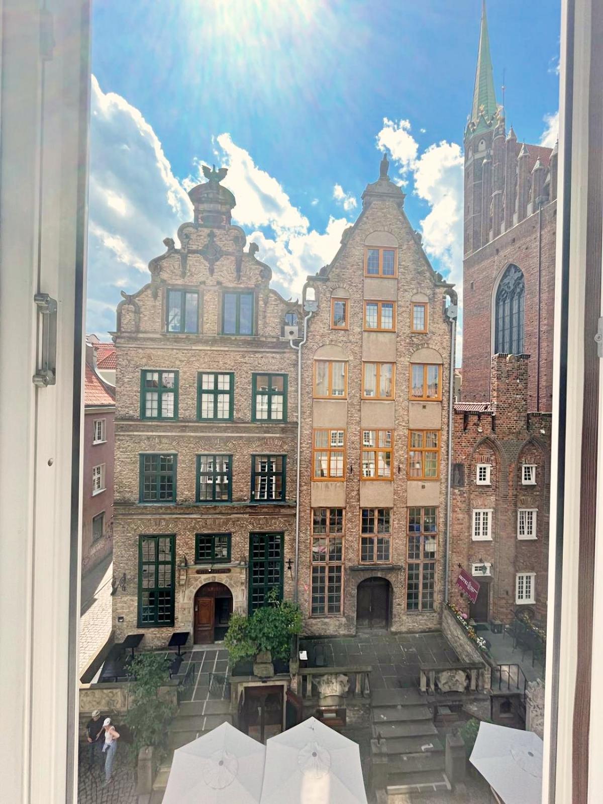 Old Town Center Mariacka View Gdansk
